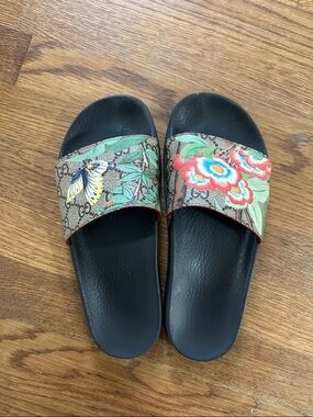 Gucci Black Slides with Multicolor Floral & Butterfly GG Strap